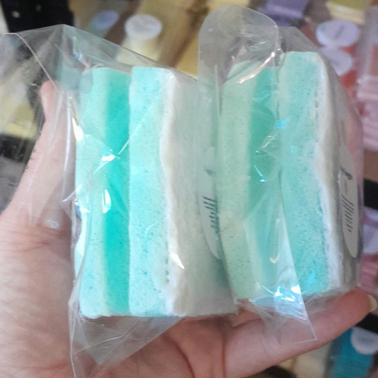 Non scratch scour,soap filled cleaning sponge (fragranced)